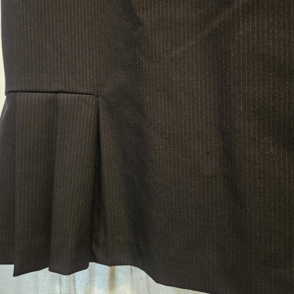 Tahari Women's Pinstripe Grey Suit Skirt Arthur S. Levine Size 2 - Picture 12 of 15